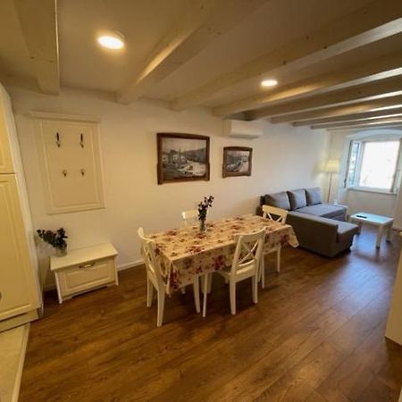 Apartment Concetta Cres Luaran gambar