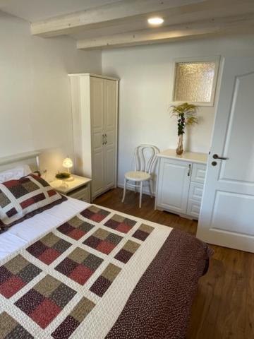 Apartment Concetta Cres Luaran gambar