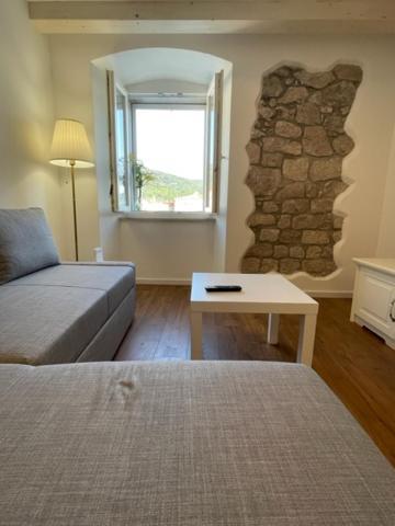 Apartment Concetta Cres Luaran gambar